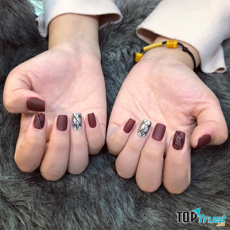 Trang Nail