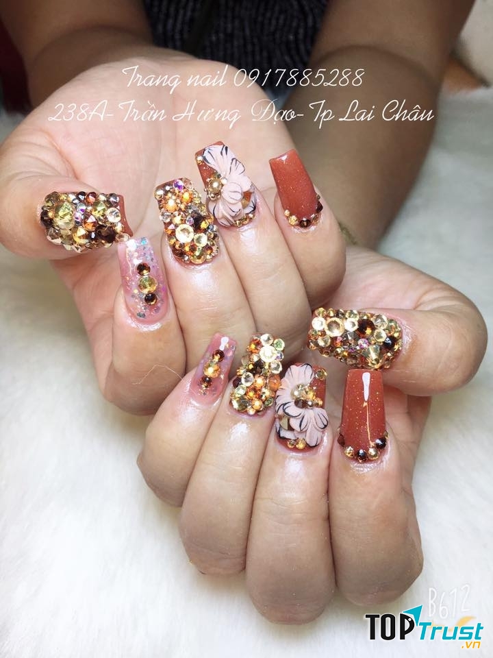 Trang Nail Design