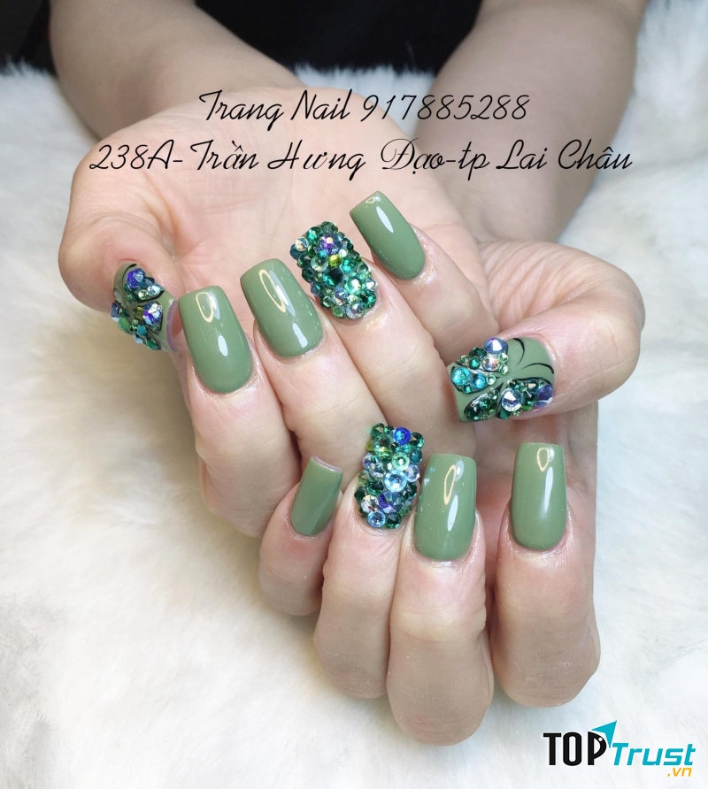 Trang Nail Design