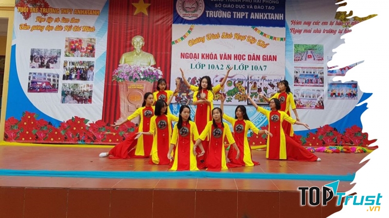 Trang phục biểu diễn Ánh tuyết