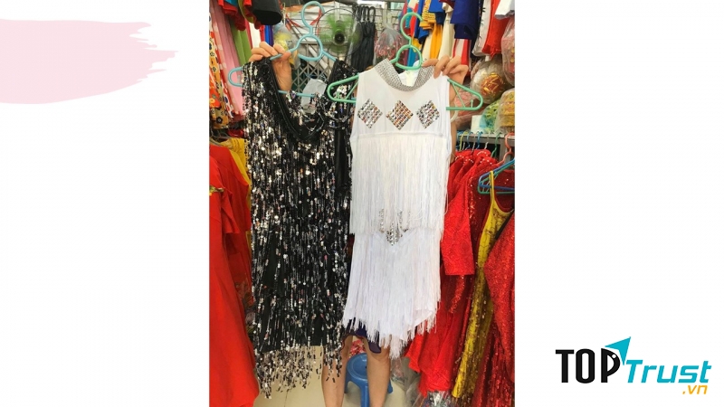 Trang Phục Biểu Diễn Liên Lợi