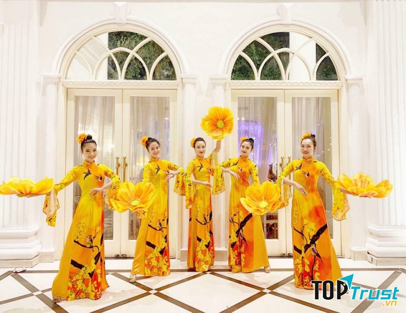 Trang phục biểu diễn MyMy