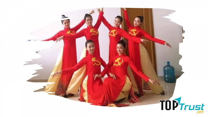 Trang phục biểu diễn MyMy