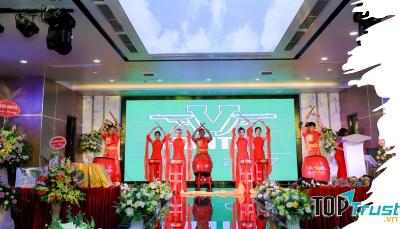 Trang phục đạo cụ biểu diễn Vhunter - Thợ Săn Việt