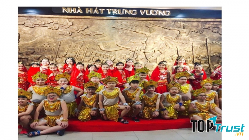 Trang Phục Khánh Quỳnh