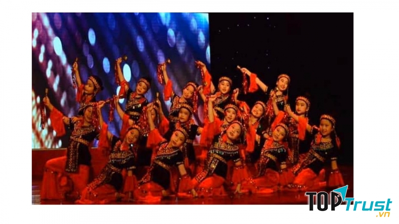 Trang Phục Khánh Quỳnh