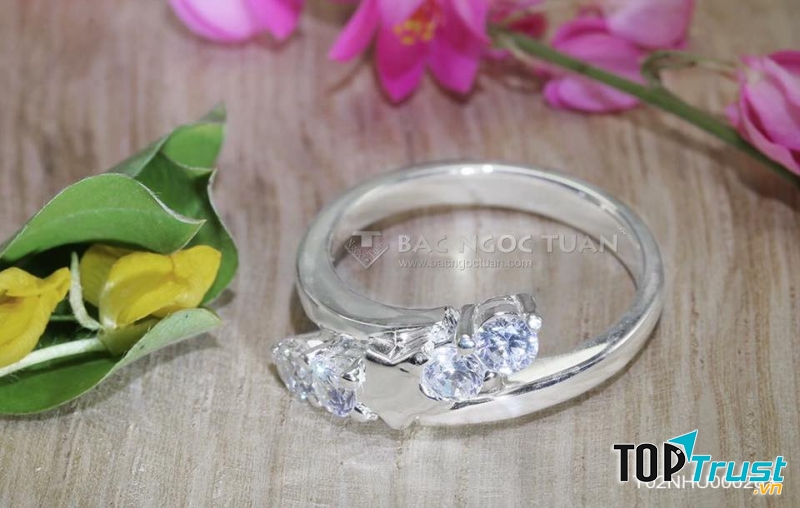 Trang sức bạc Ngọc Tuấn