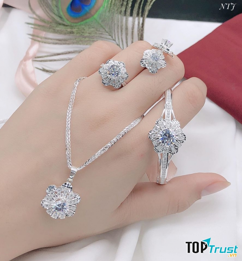 Trang Sức Bạc Vàng  - Trang Store