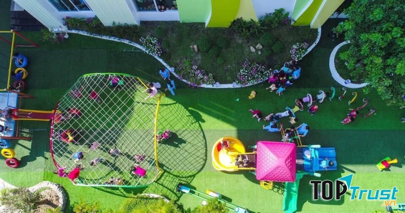 Giáo viên tâm huyết, tận tâm, yêu nghề, luôn yêu thương và tôn trọng trẻ