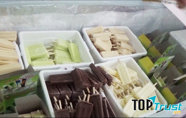 Tủ kem tại Tràng Tiền.