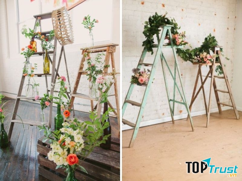 Những chiếc thang gỗ đơn giản được trang trí và tô điểm bằng dải hoa tươi tắn thời trang mang nét cổ kính nhưng vẫn giữ nguyên vẹn sự “sang chảnh” cần thiết