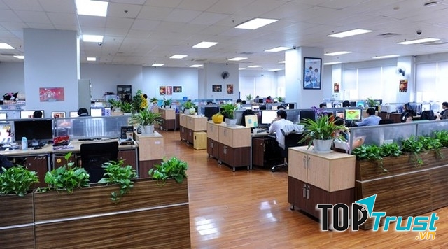 Trang trí lại nơi ở và bố trí lại bàn làm việc.