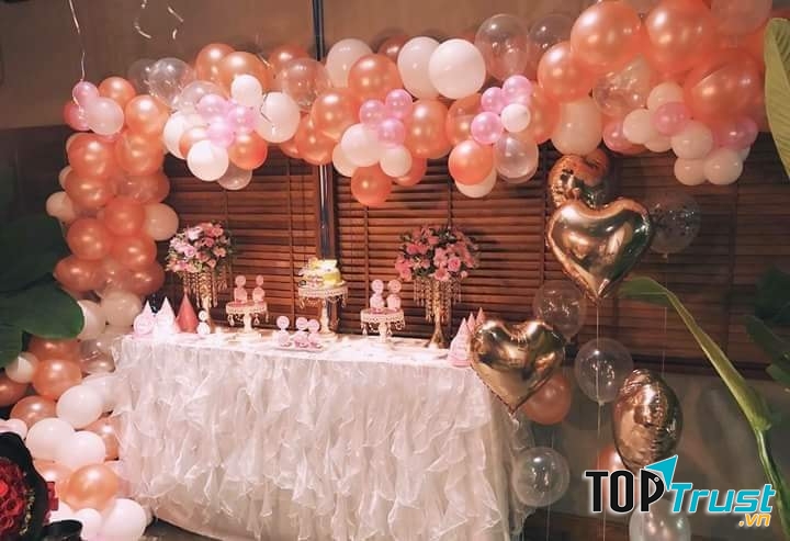 Với những mẫu mã đa dạng, từ những mẫu dễ thương cho trẻ con, đến những mẫu lãng mạng cho cặp đôi,… Lily Decor có thể đáp ứng được hầu hết các nhu cầu của khách hàng.