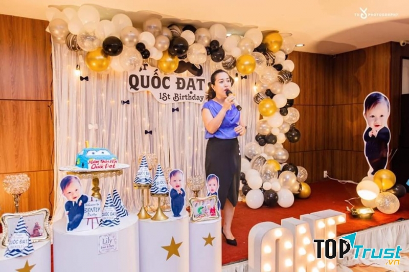 Lily Decor được biết đến với địa chỉ chuyên trang trí tiệc sinh nhật, thôi nôi,… trọn gói