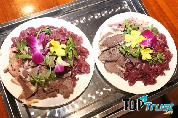 Đến với quán bạn sẽ hoàn toàn yên tâm về chất lượng thịt trâu tươi ngon