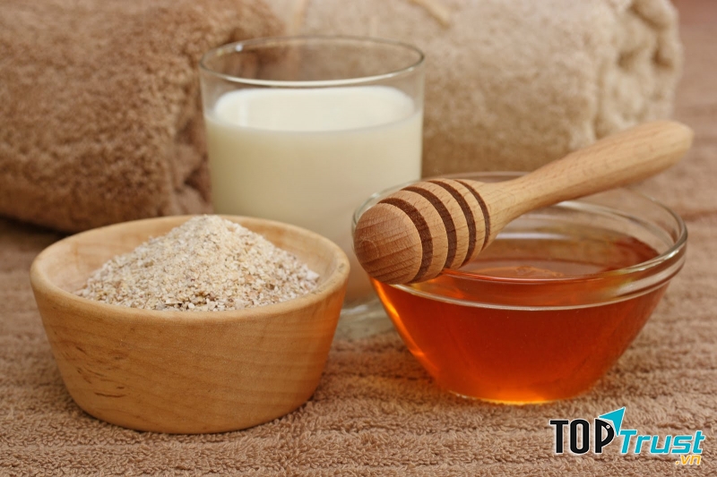 Hỗn hợp yến mạch sữa chua mật ong.