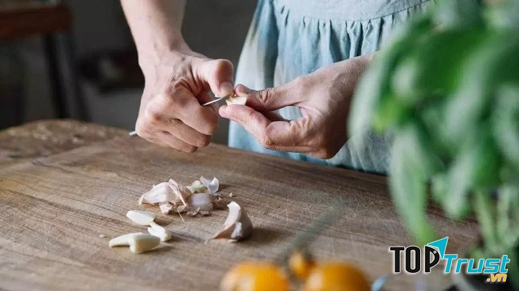 Tỏi trị đau nhức răng