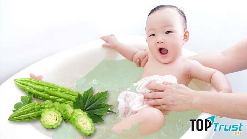 Trị rôm sảy bằng mướp đắng