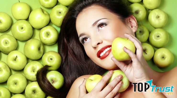 Giấm táo trị tóc gàu, thúc đẩy tóc mọc nhanh