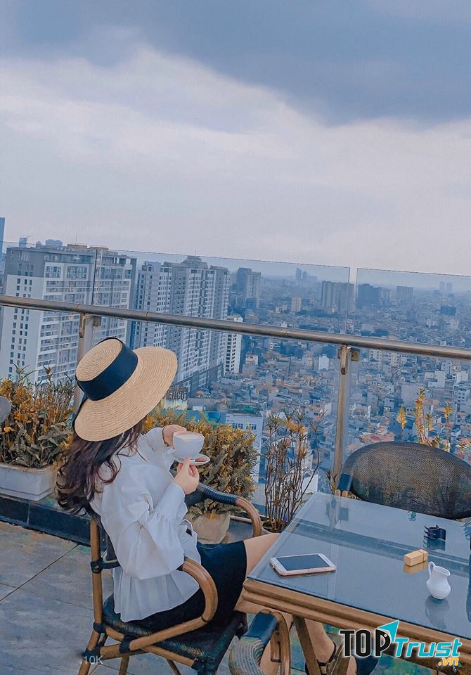 Thưởng thức Cà phê tại Trill Rooftop Café