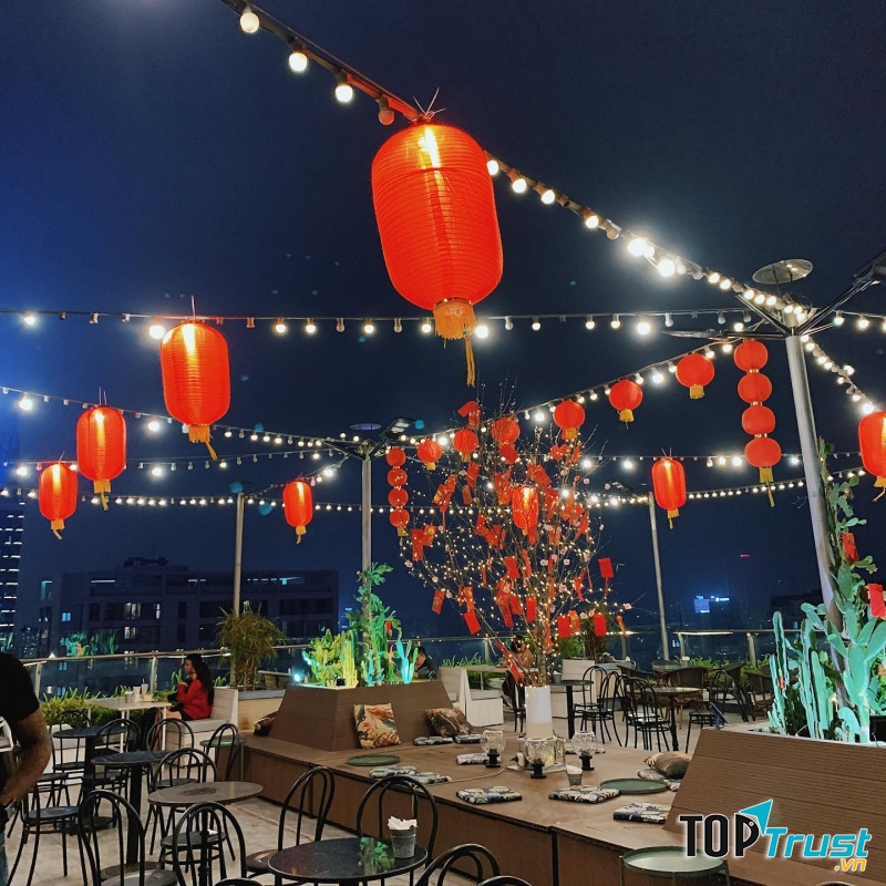 Trill Rooftop Cafe