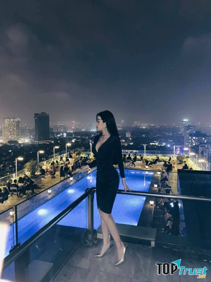 Trill Rooftop Cafe