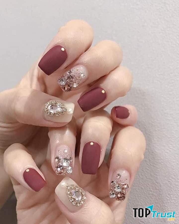 Trinh Trinh Nail