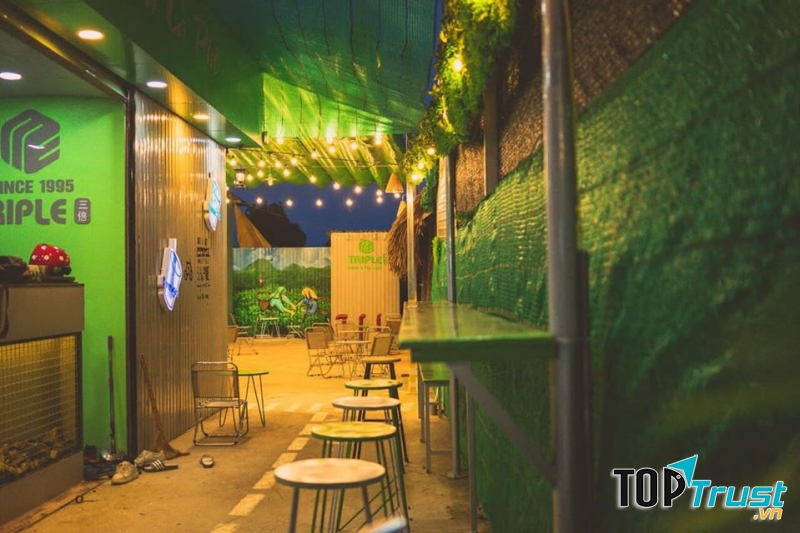 Triple Coffee & TeaLeaf