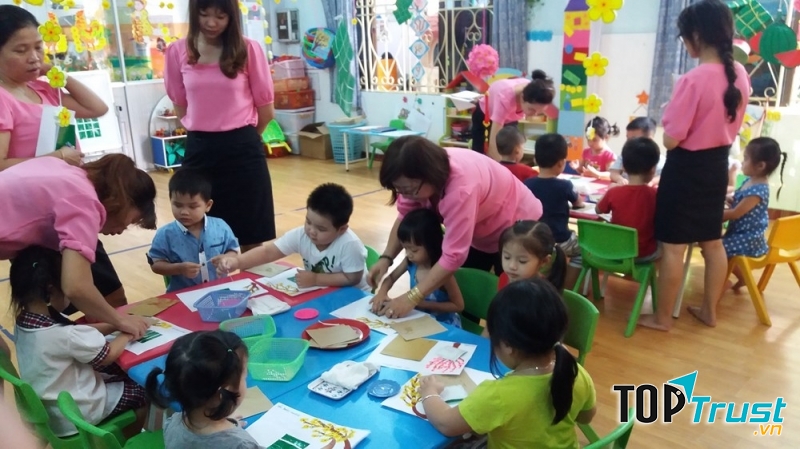 Trò chơi: “Bé với đồng dao” (trò chơi dân gian)