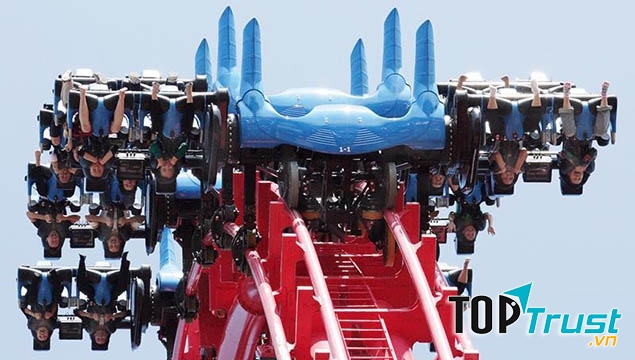 Dốc ngược người trên không trung cũng là một trải nghiệm khá thú vị