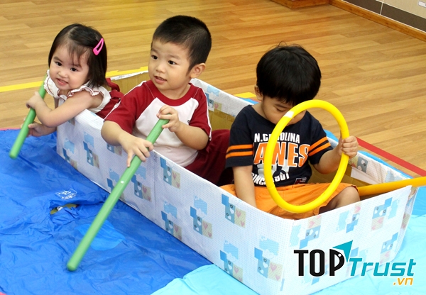 Trò chơi vận động: Đẩy đồ chơi