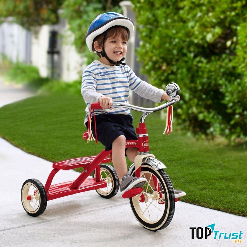 Trò chơi vận động: Đi xe đạp 3 – 4 bánh