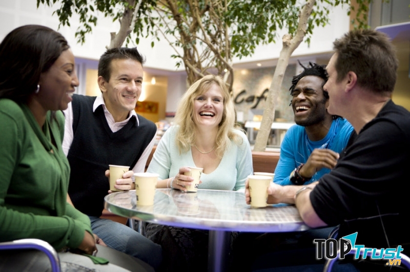 Trò chuyện cùng những người sáng tạo