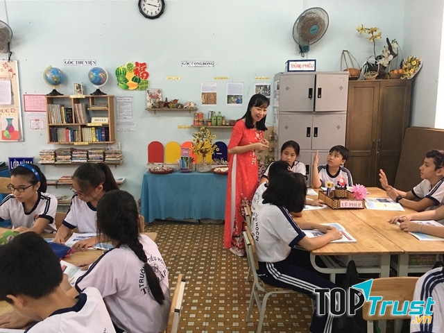 Trở thành tấm gương sáng cho học sinh noi theo