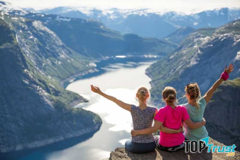 Trolltunga - lưỡi của người khổng lồ