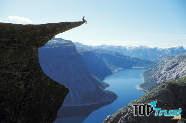 Trolltunga (Lưỡi quỷ) - Na Uy