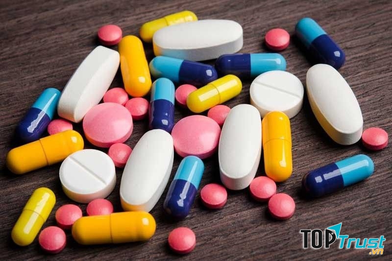 Hãy chú ý hỏi bác sĩ để có những lời khuyên phù hợp khi cùng lúc phải sử dụng nhiều loại thuốc khác nhau nhé!