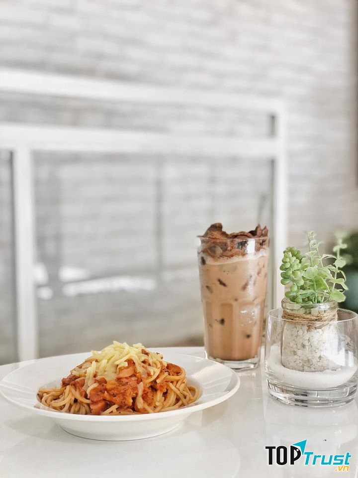 Tropical Luxe Vietnam