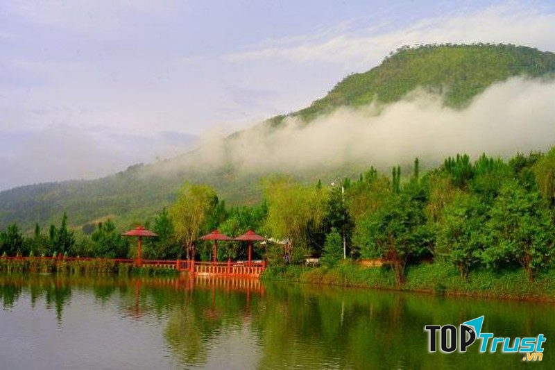 Khu du lịch Trúc Lâm Viên