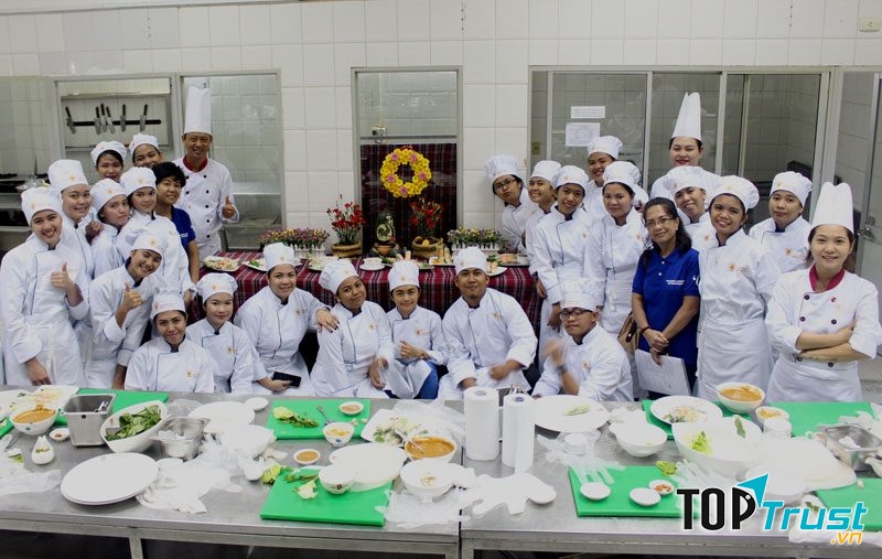 Trung cấp nghề du lịch Khôi Việt