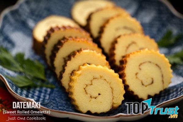 Trứng cuộn món ăn đơn giản, giàu dưỡng chất