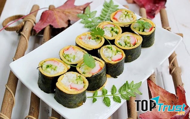 Trứng cuộn bún