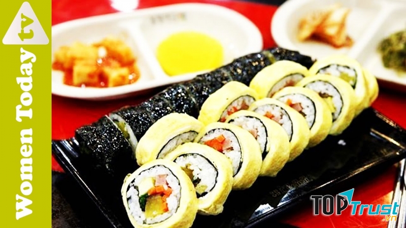 Trứng cuộn rong biển và tôm hấp