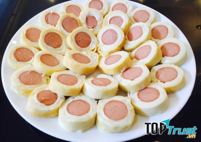 Trứng cuộn xúc xích