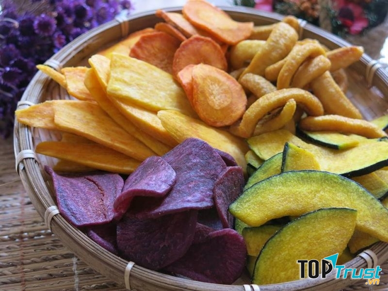 Trái cây chưa nhiều chất béo bão hòa, chất xơ