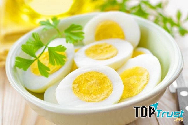 Trứng luộc giúp bạn ngủ ngon và sâu hơn