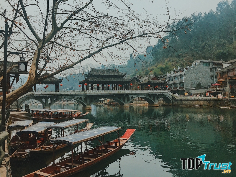 Phượng Hoàng Cổ Trấn - Trung Quốc