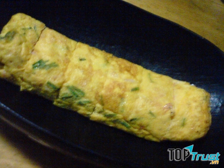 Trứng rán cuộn kim chi