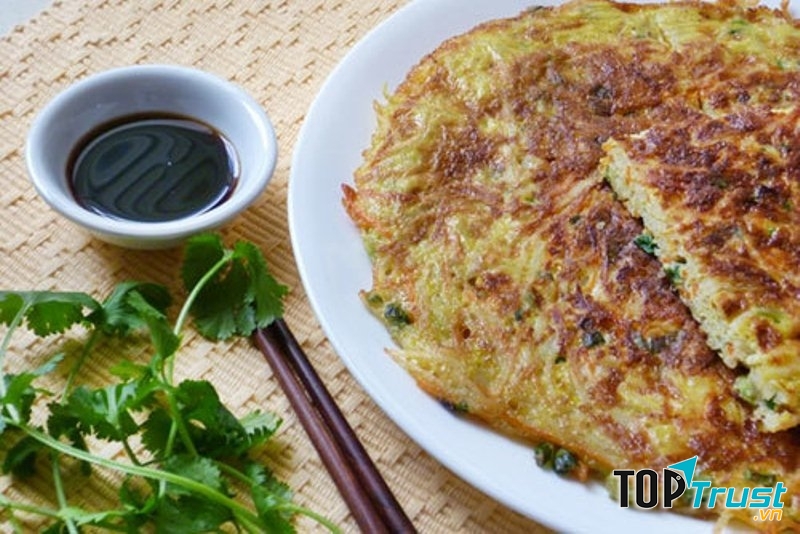 Trứng rán hành cả tảng