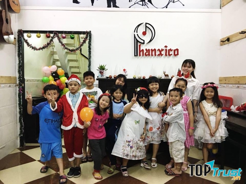 Với đội ngũ giảng viên tâm huyết, được đào tạo bài bản và có nhiều kinh nghiệm